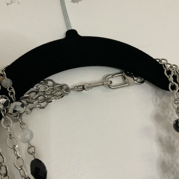 Cookie Lee Jewelry - Statement Necklace - Like New - 19.5” - Picture 5 of 10